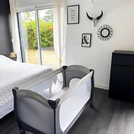 Spacieuse Avec Piscine Privée à