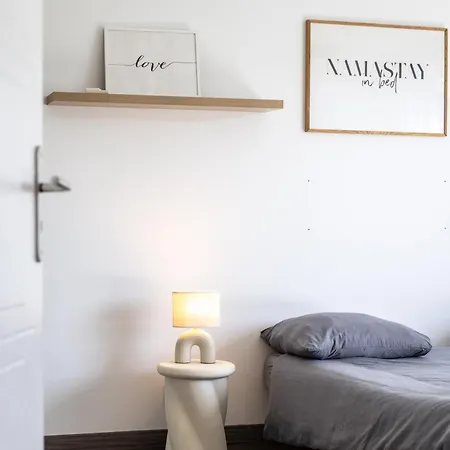 Villa Spacieuse Avec Piscine Privée à Toulouse