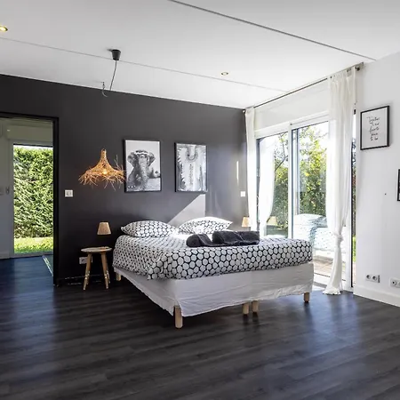 Spacieuse Avec Piscine Privee A Villa