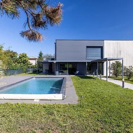 Spacieuse Avec Piscine Privée à Tolosa